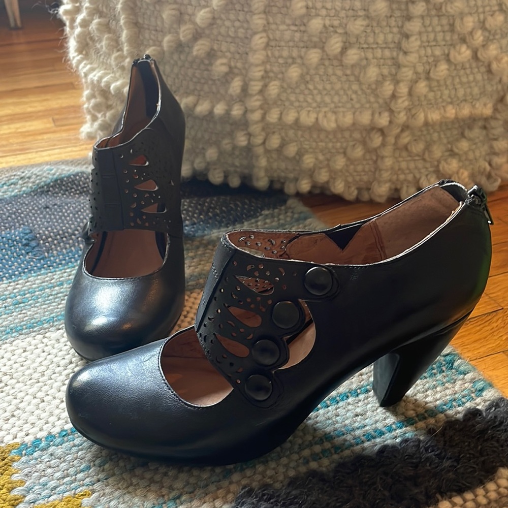 Miz Mooz Cage Heel